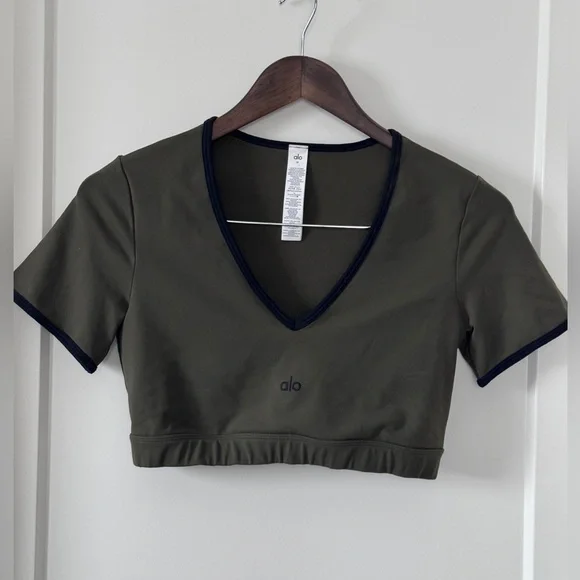 Alo Yoga* Airbrush Race Pace Short Sleeve - Picture 2 of 7